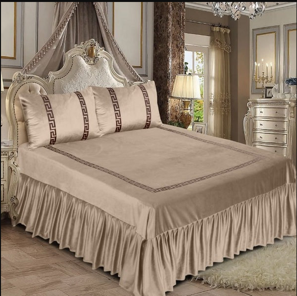 3pcs Luxury Velvet Laser Applique Bedsheet Set - Brown